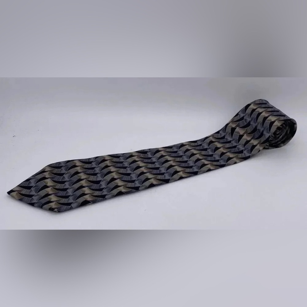 The Arrow Company Silk Tie 🏹